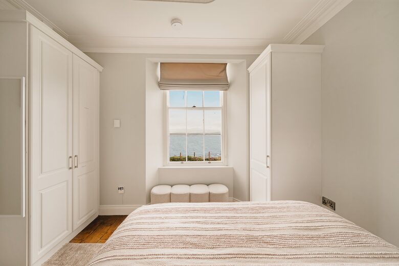 Oceanfront Cliff House & Lodge with Tennis Court / Sauna / Plunge Pool - Rossnowlagh, Ireland