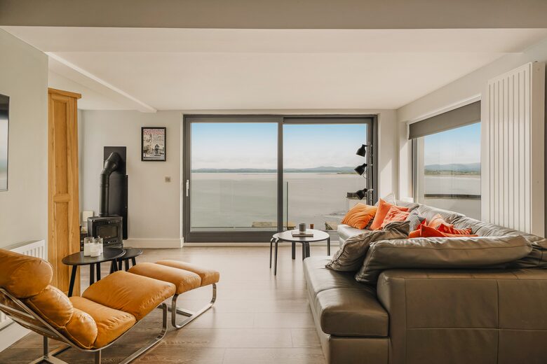 Oceanfront Cliff House & Lodge with Tennis Court / Sauna / Plunge Pool - Rossnowlagh, Ireland