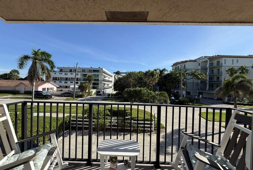 Modern Beachside Retreat Steps from Deerfield Beach - Deerfield Beach, Florida