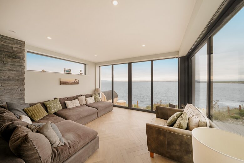 Oceanfront Cliff House & Lodge with Tennis Court / Sauna / Plunge Pool - Rossnowlagh, Ireland