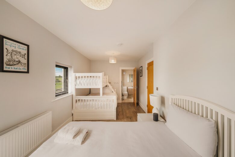 Oceanfront Cliff House & Lodge with Tennis Court / Sauna / Plunge Pool - Rossnowlagh, Ireland
