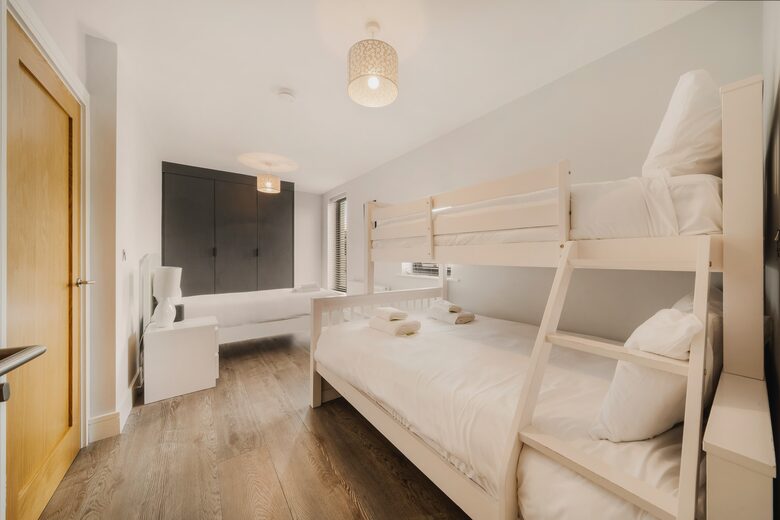 Oceanfront Cliff House & Lodge with Tennis Court / Sauna / Plunge Pool - Rossnowlagh, Ireland