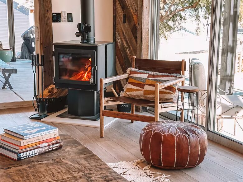 Western-Inspired Luxury on 2.5 Acres in Pioneertown - Pioneertown, California