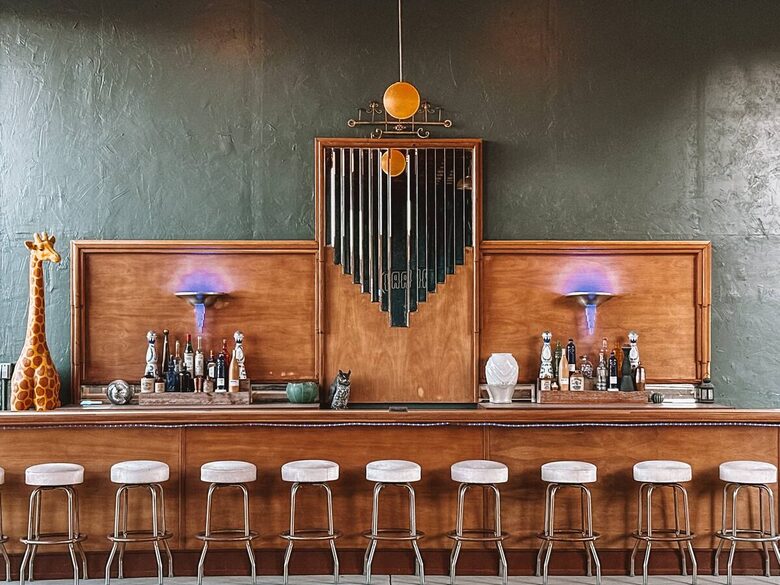 Western-Inspired Luxury on 2.5 Acres in Pioneertown - Pioneertown, California