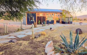 Western-Inspired Luxury on 2.5 Acres in Pioneertown - Pioneertown, California