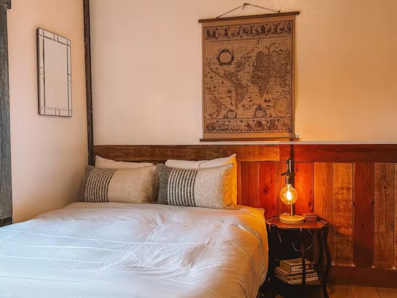 Western-Inspired Luxury on 2.5 Acres in Pioneertown - Pioneertown, California