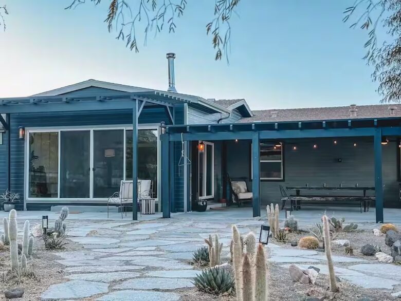 Western-Inspired Luxury on 2.5 Acres in Pioneertown - Pioneertown, California