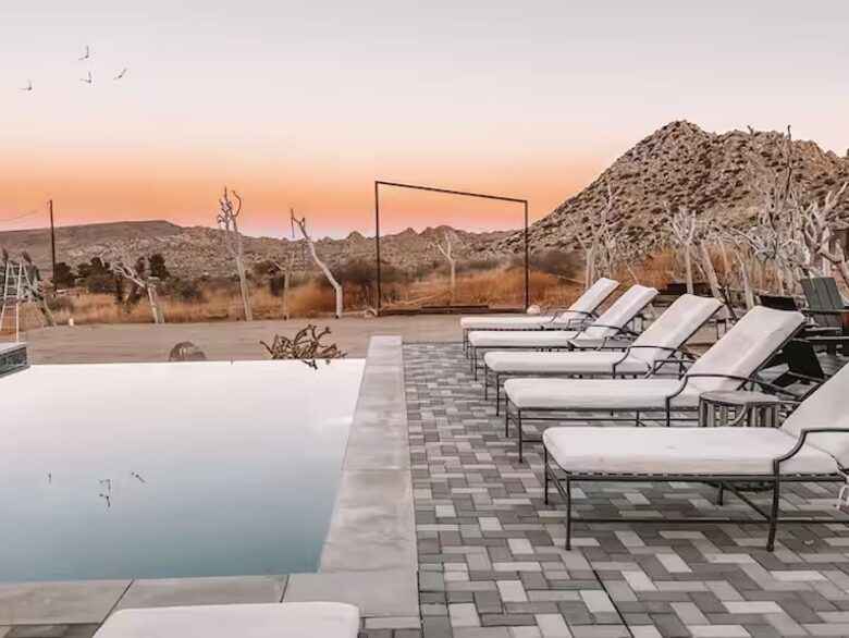 Western-Inspired Luxury on 2.5 Acres in Pioneertown - Pioneertown, California