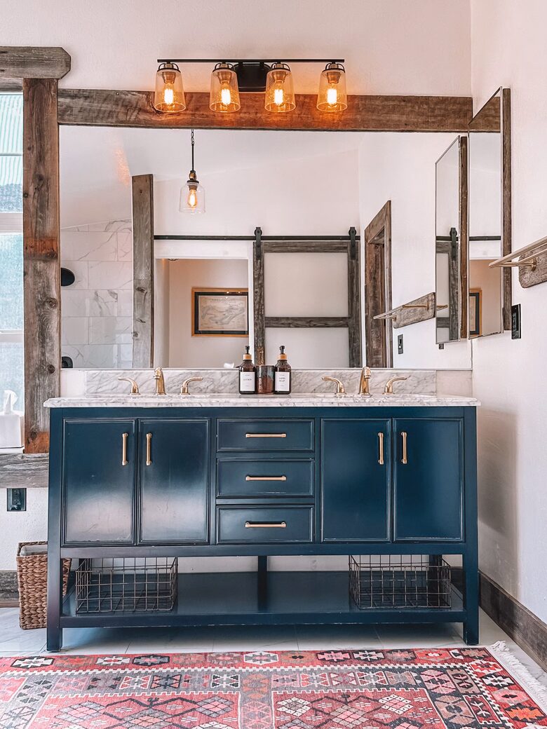 Western-Inspired Luxury on 2.5 Acres in Pioneertown - Pioneertown, California