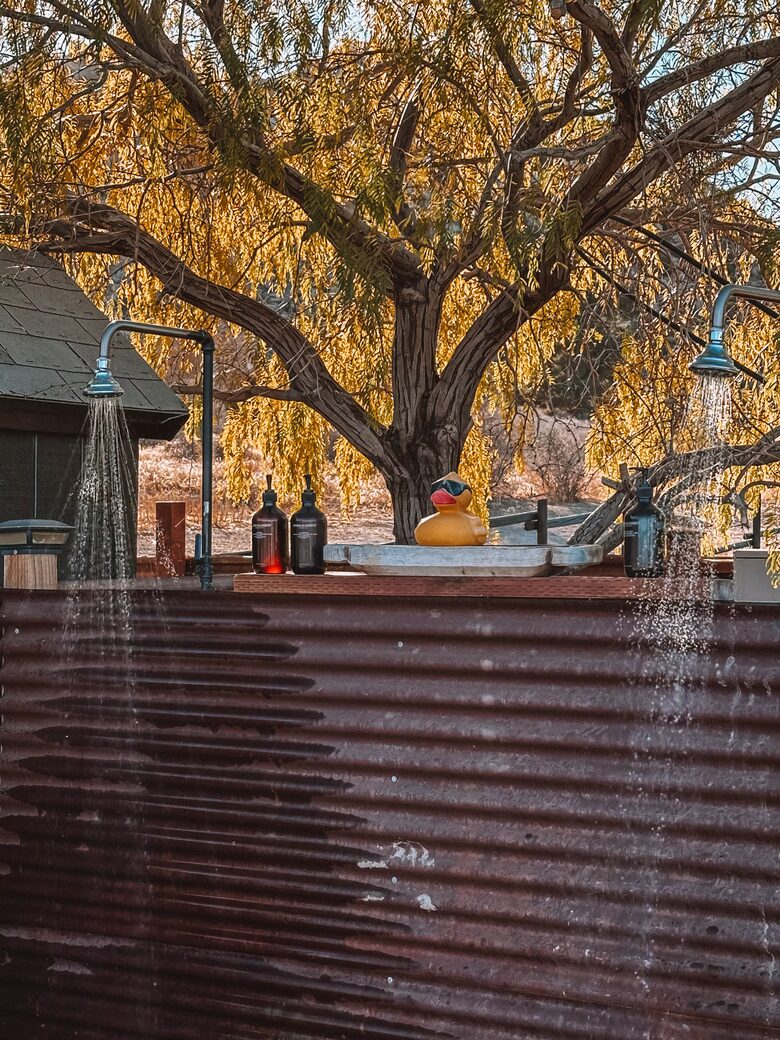 Western-Inspired Luxury on 2.5 Acres in Pioneertown - Pioneertown, California