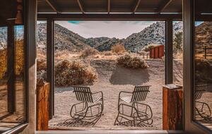 Western-Inspired Luxury on 2.5 Acres in Pioneertown - Pioneertown, California