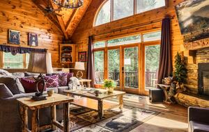 Elevated Mountain Living in the Heart of the Smokies - Sevierville, Tennessee