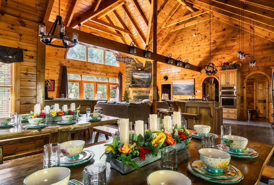 Elevated Mountain Living in the Heart of the Smokies - Sevierville, Tennessee