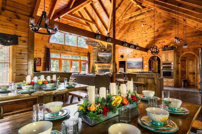 Elevated Mountain Living in the Heart of the Smokies - Sevierville, Tennessee