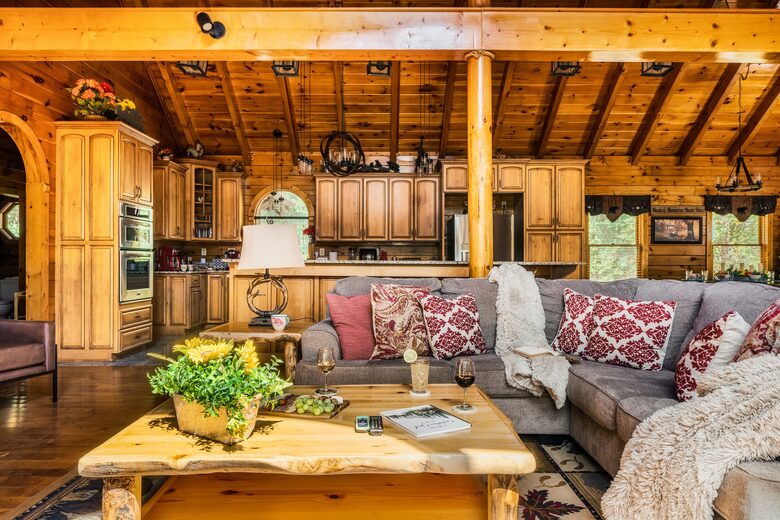 Elevated Mountain Living in the Heart of the Smokies - Sevierville, Tennessee
