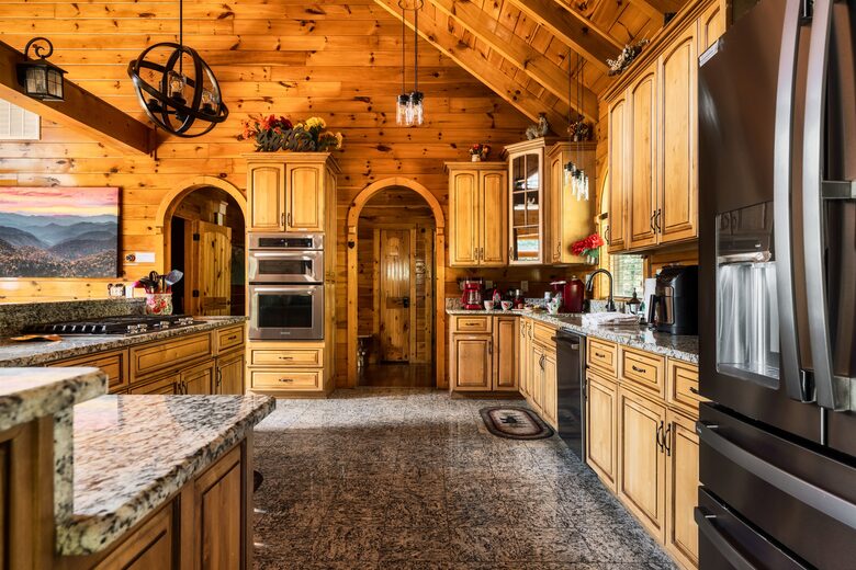 Elevated Mountain Living in the Heart of the Smokies - Sevierville, Tennessee