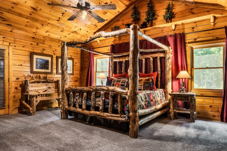 Elevated Mountain Living in the Heart of the Smokies - Sevierville, Tennessee