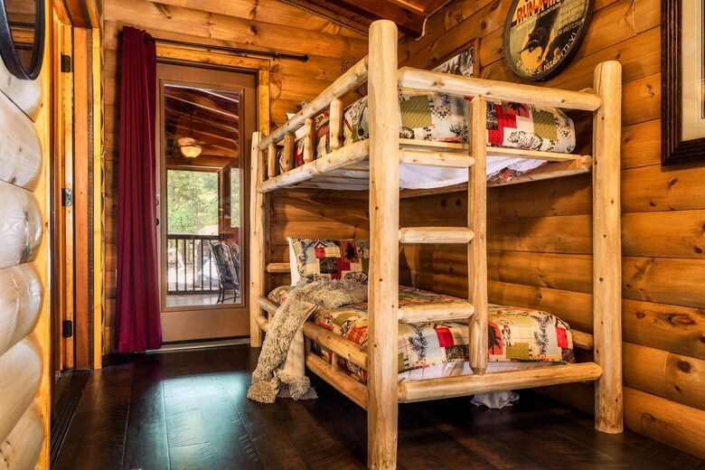 Elevated Mountain Living in the Heart of the Smokies - Sevierville, Tennessee