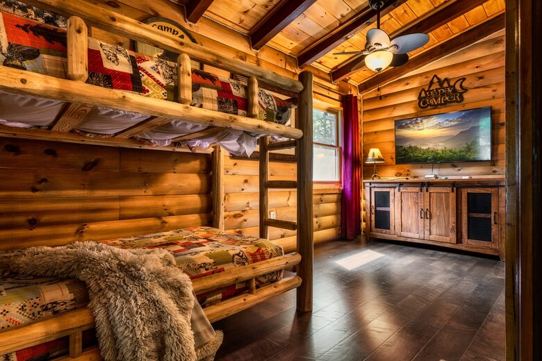 Elevated Mountain Living in the Heart of the Smokies - Sevierville, Tennessee