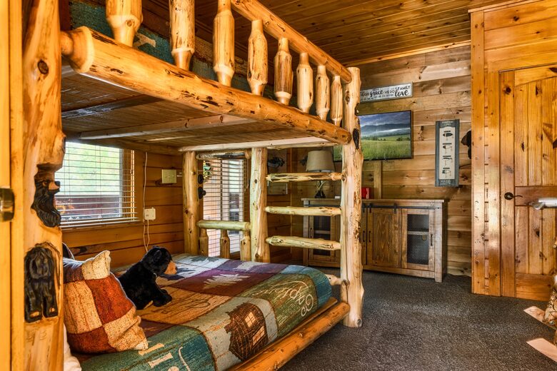 Elevated Mountain Living in the Heart of the Smokies - Sevierville, Tennessee