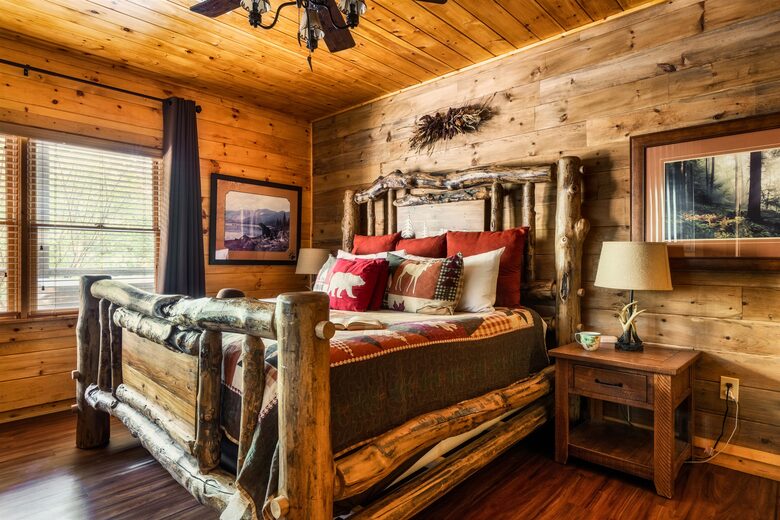 Elevated Mountain Living in the Heart of the Smokies - Sevierville, Tennessee