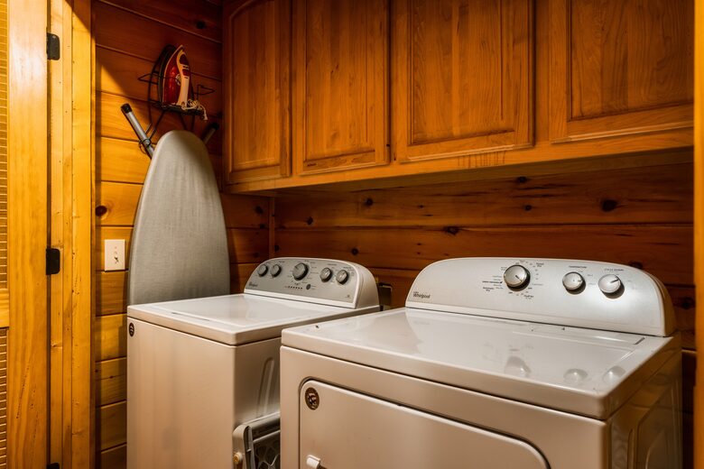 Elevated Mountain Living in the Heart of the Smokies - Sevierville, Tennessee