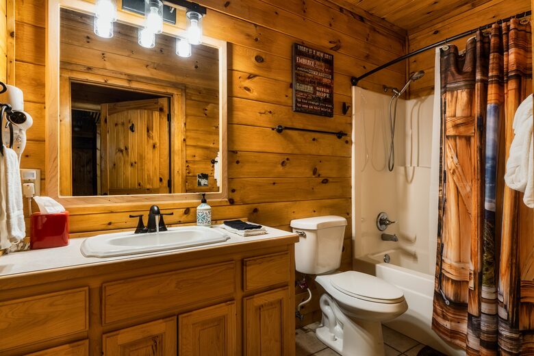 Elevated Mountain Living in the Heart of the Smokies - Sevierville, Tennessee