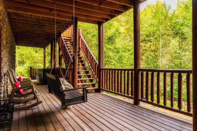 Elevated Mountain Living in the Heart of the Smokies - Sevierville, Tennessee