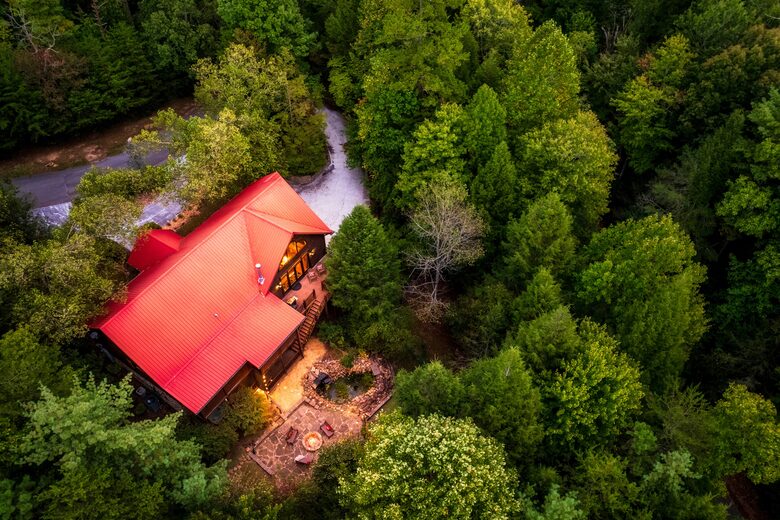 Elevated Mountain Living in the Heart of the Smokies - Sevierville, Tennessee
