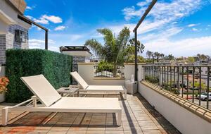 Corona del Mar Coastal Home with Rooftop Deck and Private Patio - Corona del Mar, California