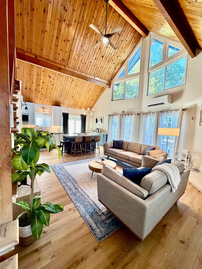 Modern A-Frame Chalet Near Yosemite with Private Deck - Groveland, California