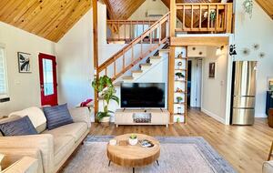 Modern A-Frame Chalet Near Yosemite with Private Deck - Groveland, California