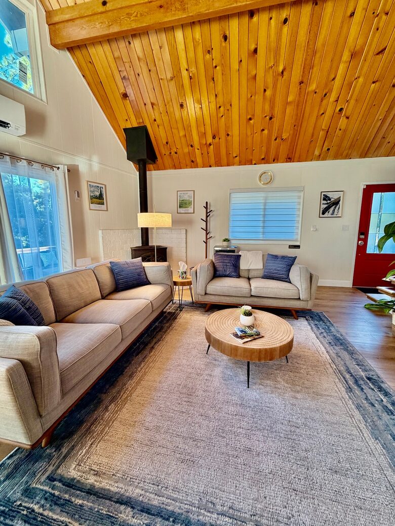 Modern A-Frame Chalet Near Yosemite with Private Deck - Groveland, California