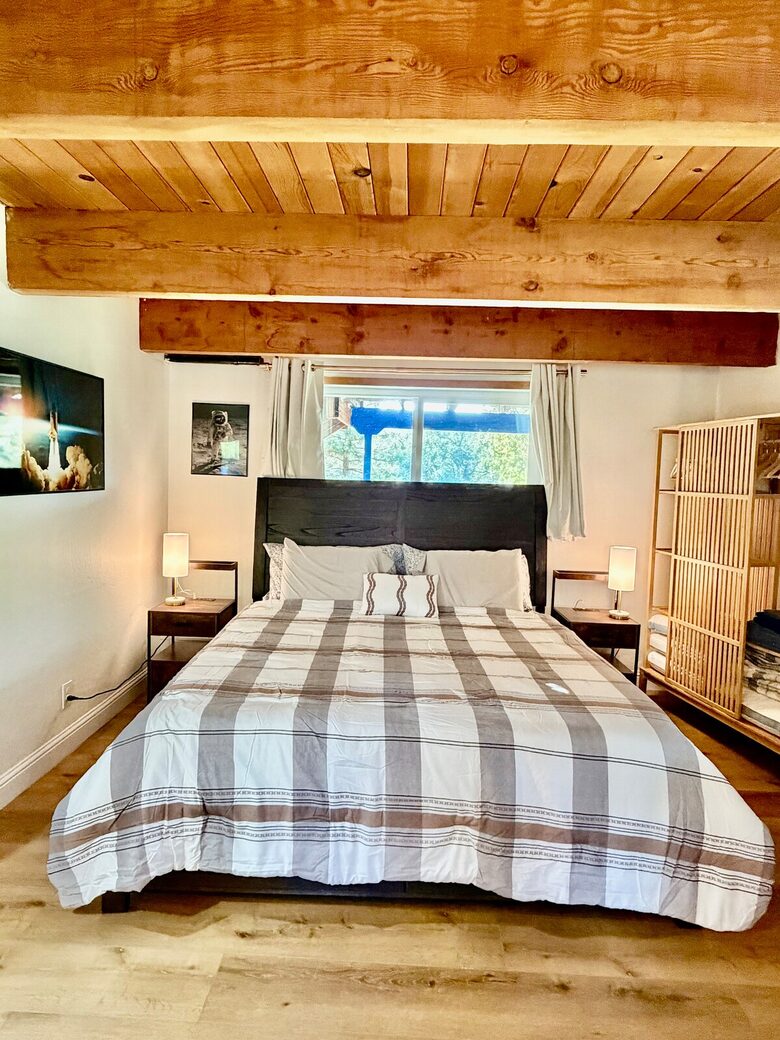 Modern A-Frame Chalet Near Yosemite with Private Deck - Groveland, California