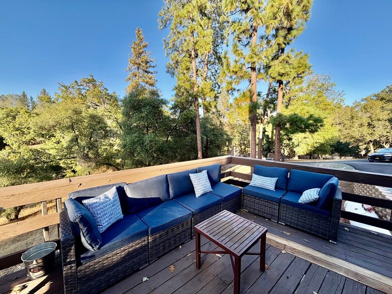 Modern A-Frame Chalet Near Yosemite with Private Deck - Groveland, California