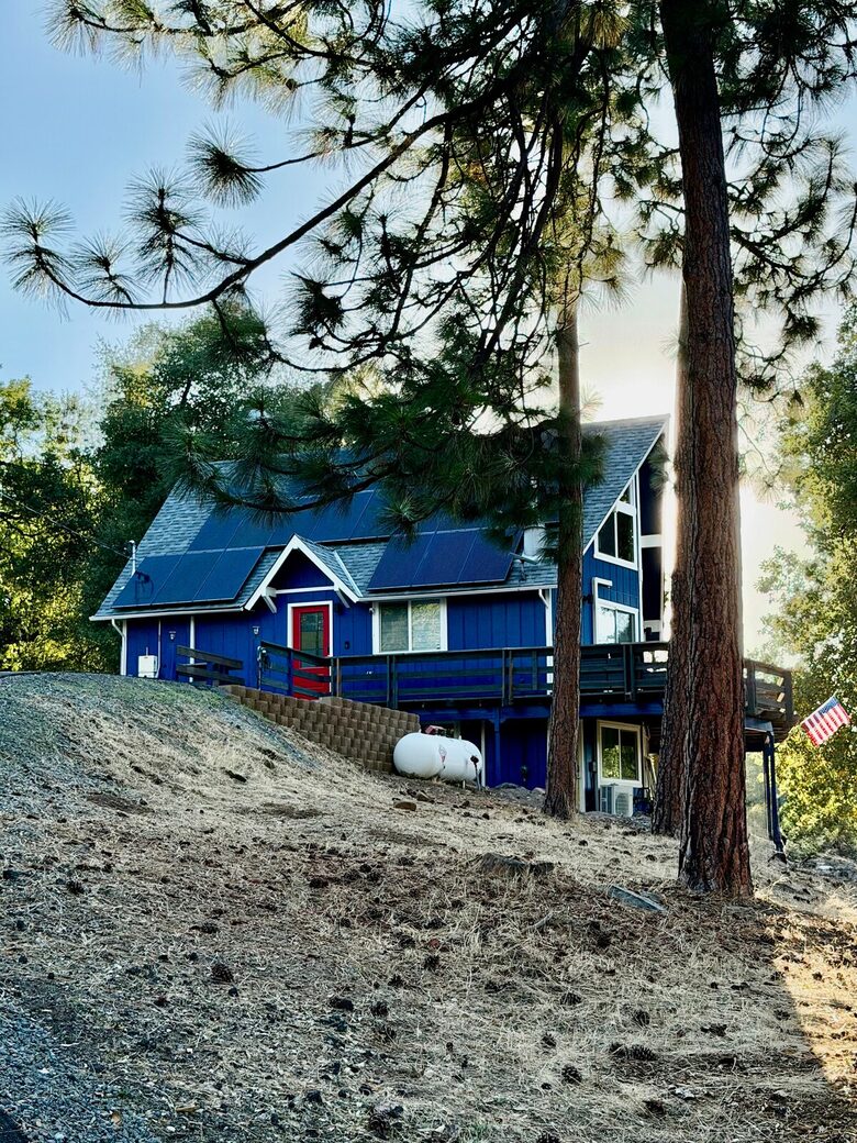 Modern A-Frame Chalet Near Yosemite with Private Deck - Groveland, California
