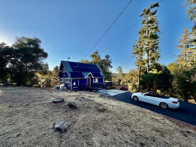 Modern A-Frame Chalet Near Yosemite with Private Deck - Groveland, California