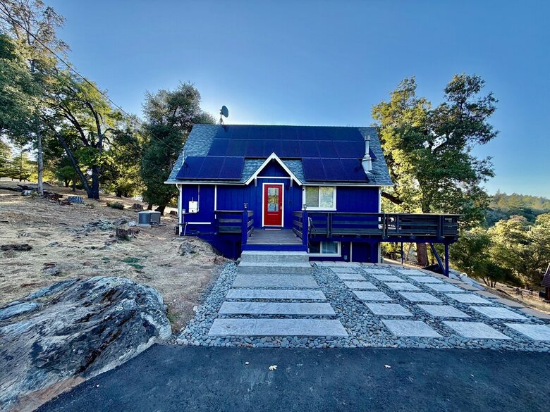 Modern A-Frame Chalet Near Yosemite with Private Deck - Groveland, California