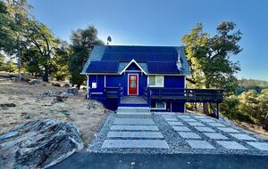 Modern A-Frame Chalet Near Yosemite with Private Deck - Groveland, California