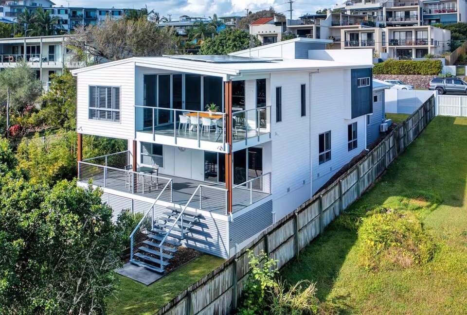 Contemporary Sunshine Coast Escape in Alexandra Headland - Sunshine Coast, Australia