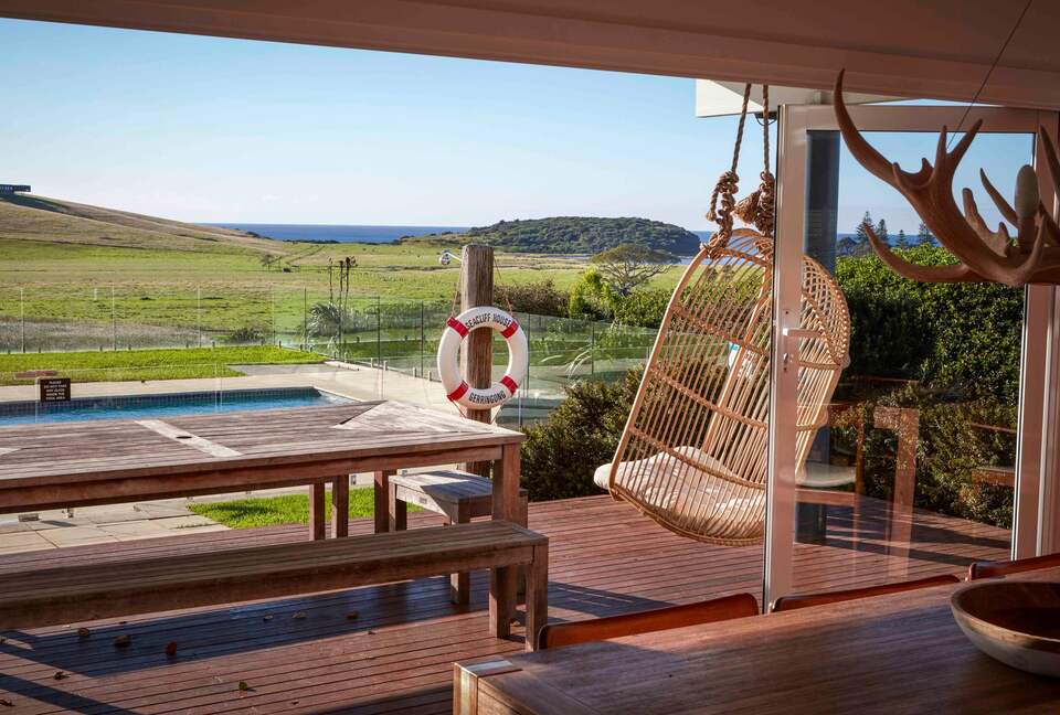 Expansive Gerringong Estate with Two Residences and Coastal Views - Gerringong, Australia