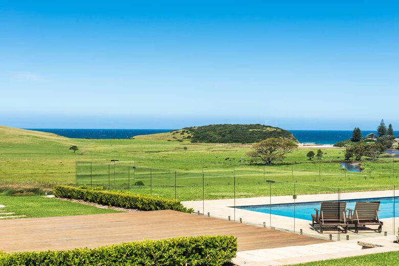 Expansive Gerringong Estate with Two Residences and Coastal Views - Gerringong, Australia