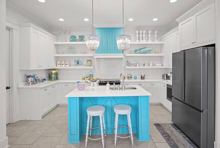 Charming Tannin Village Retreat Steps from the Beach - Orange Beach, Alabama