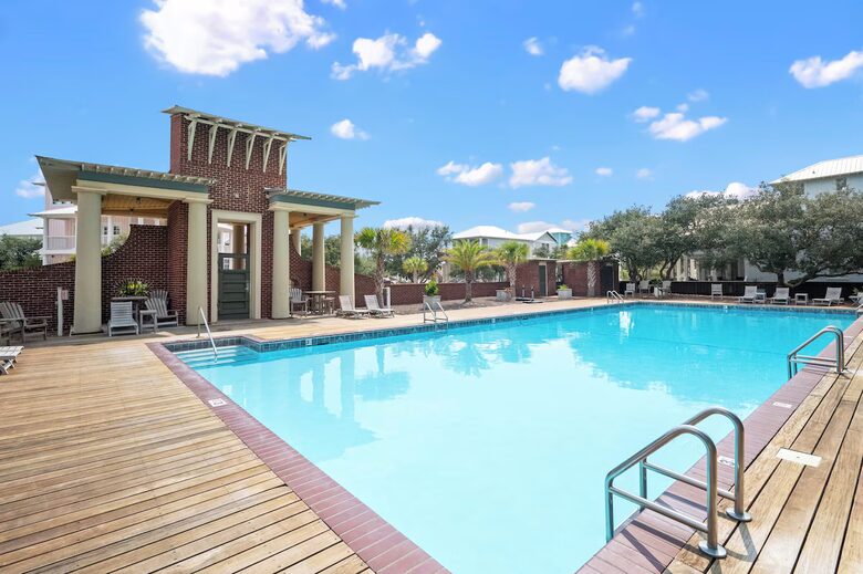 Charming Tannin Village Retreat Steps from the Beach - Orange Beach, Alabama