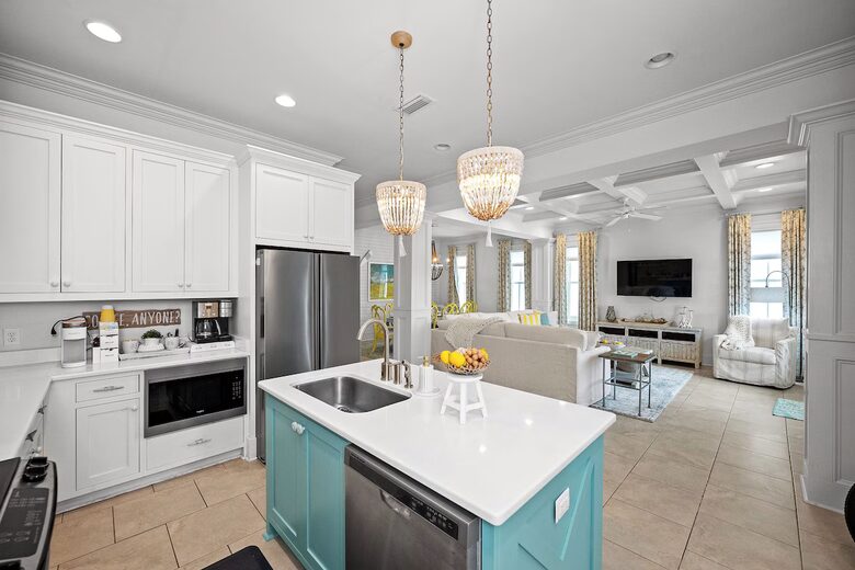 Charming Tannin Village Retreat Steps from the Beach - Orange Beach, Alabama