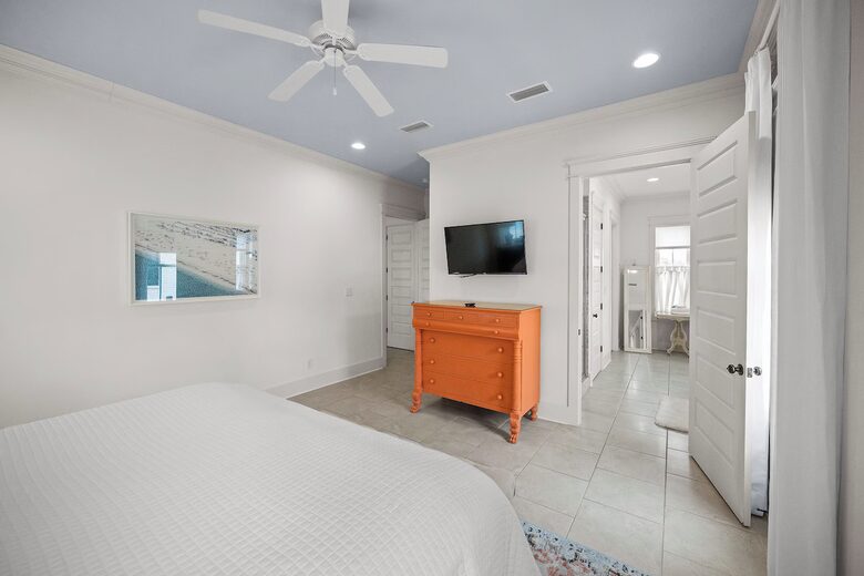 Charming Tannin Village Retreat Steps from the Beach - Orange Beach, Alabama