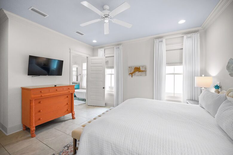 Charming Tannin Village Retreat Steps from the Beach - Orange Beach, Alabama