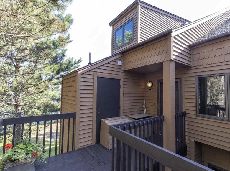 Two Harbors Lakefront Retreat with Panoramic Lake Superior Views - Two Harbors, Minnesota
