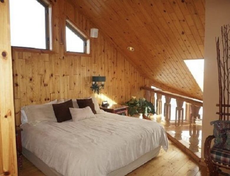 Two Harbors Lakefront Retreat with Panoramic Lake Superior Views - Two Harbors, Minnesota