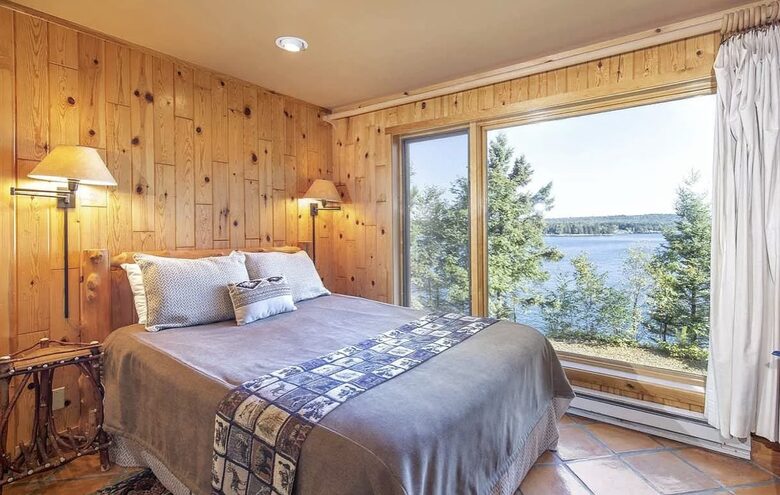 Two Harbors Lakefront Retreat with Panoramic Lake Superior Views - Two Harbors, Minnesota